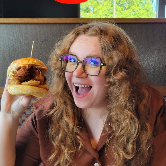 Meet your Posher, Julia - Picture 5 of 16